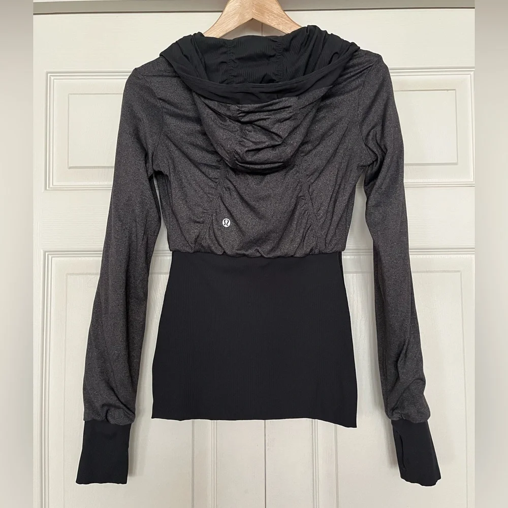 {Lululemon} Dance Studio Reversible Jacket in Black - Women's 4 ruffled